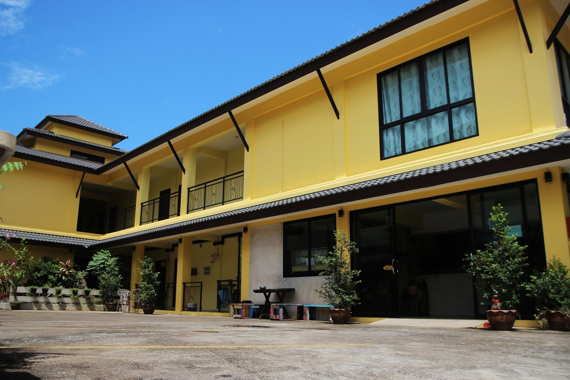 Baan Pordeedin Hotel Chiang Rai Exterior photo